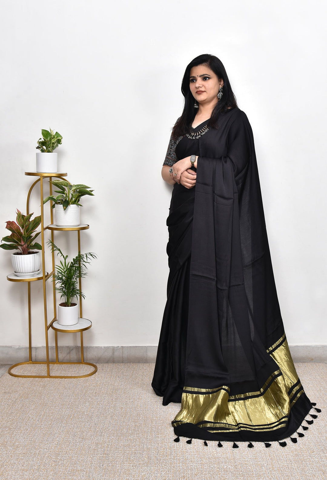 PLAIN MODAL SILK SAREE WITH TISSUE PALLU